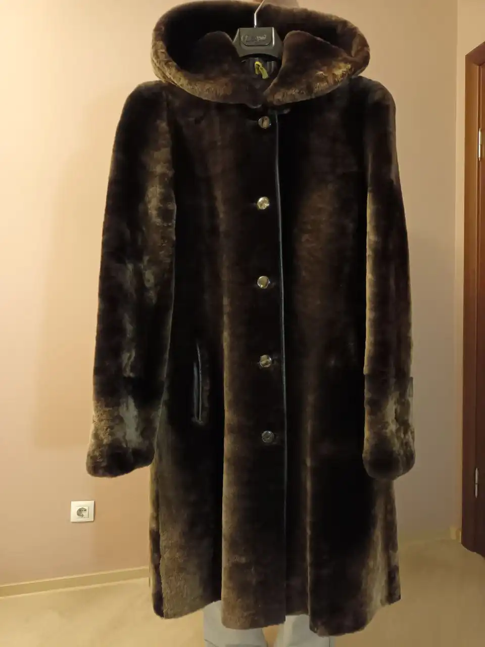 Продажа мутоновой шубы размера 44