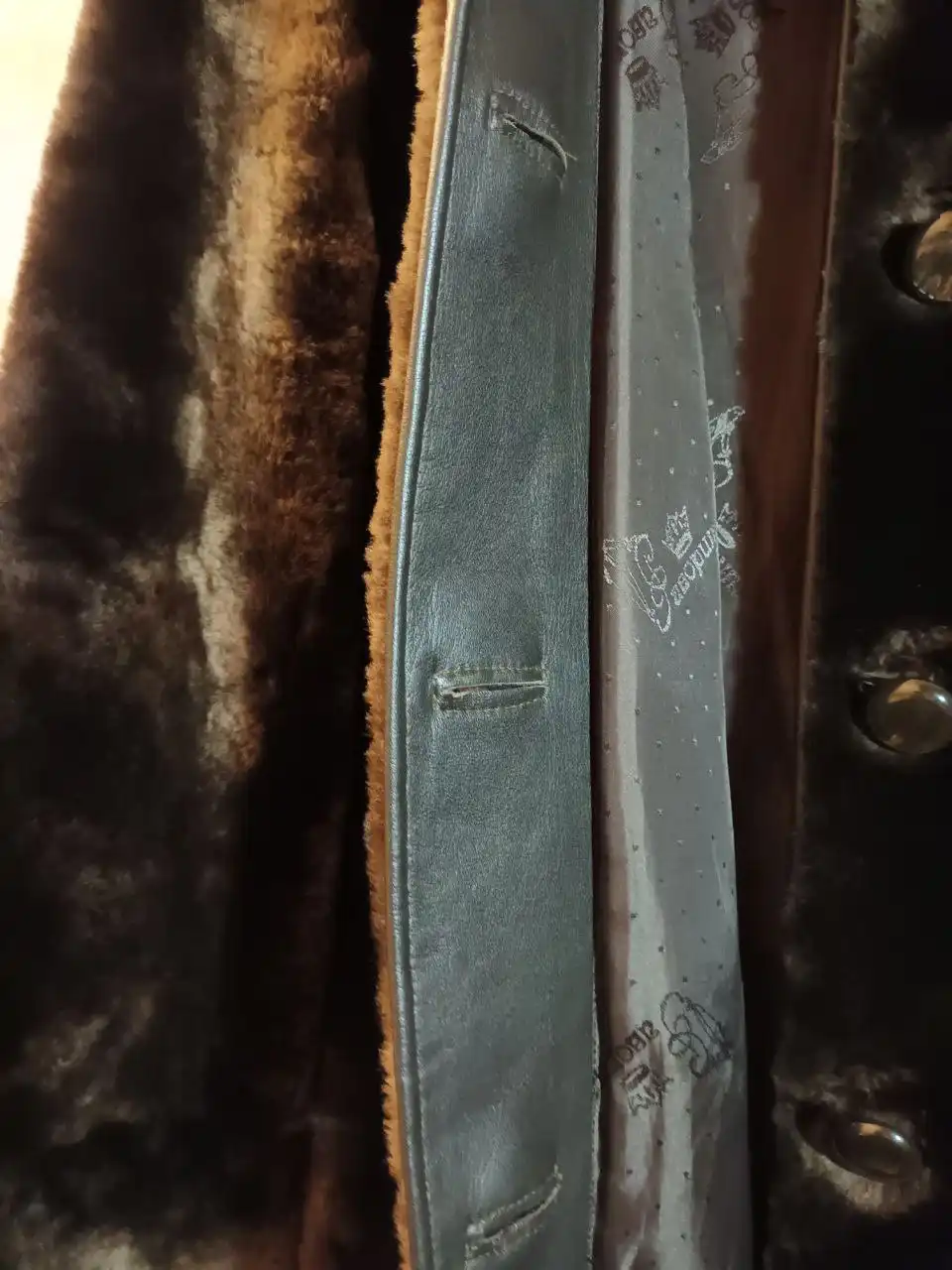 Продажа мутоновой шубы размера 44