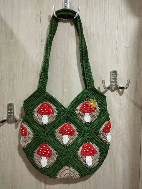 Вязаная сумка шопер с мухоморами - частное объявление в Санкт-Петербург