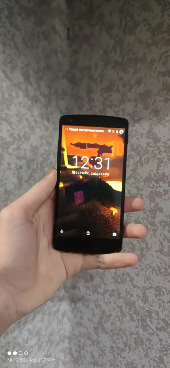 Google Nexus 5 в идеальном состоянии, полный комплект