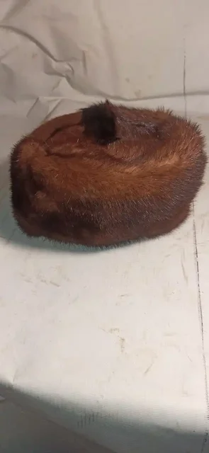 Продажа винтажных меховых зимних шапок СССР - частное объявление в Санкт-Петербург