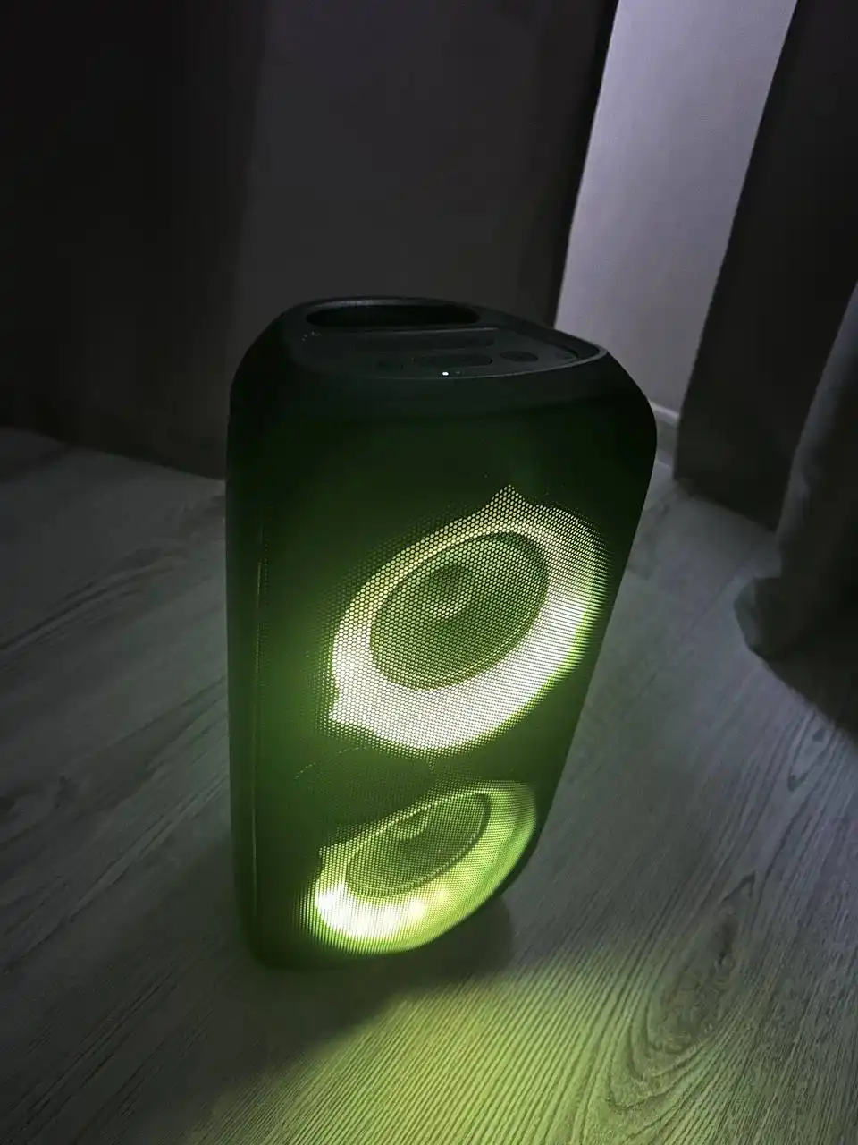 Продам Fiero F60