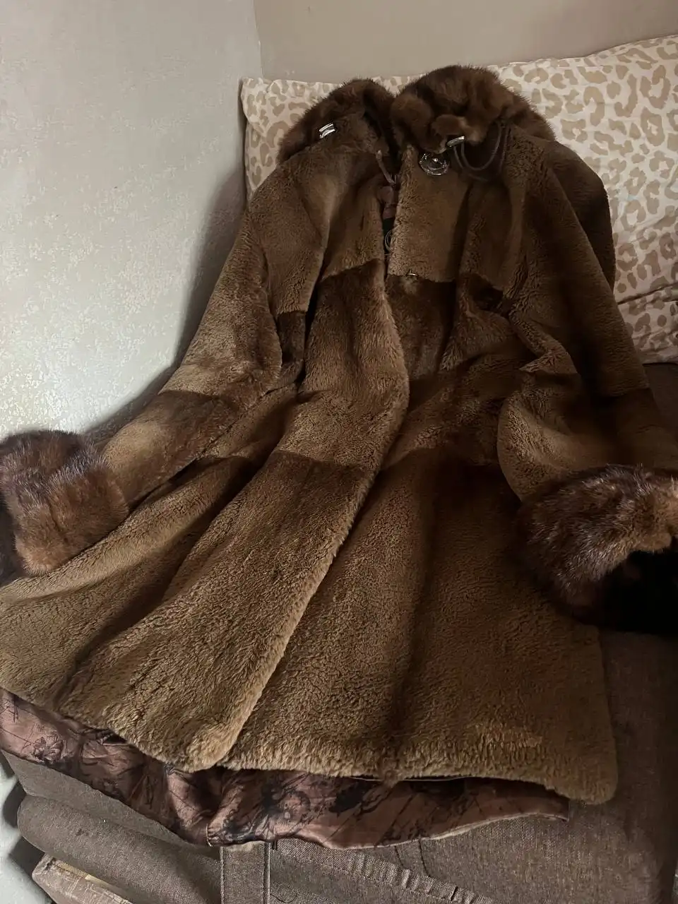 Продажа брендовой одежды и аксессуаров