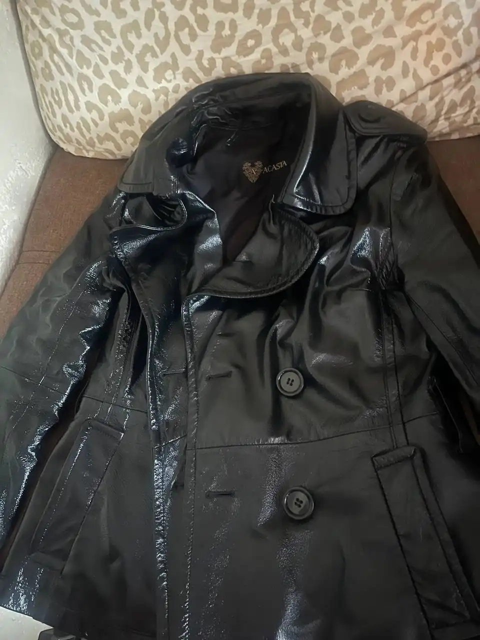 Продажа брендовой одежды и аксессуаров