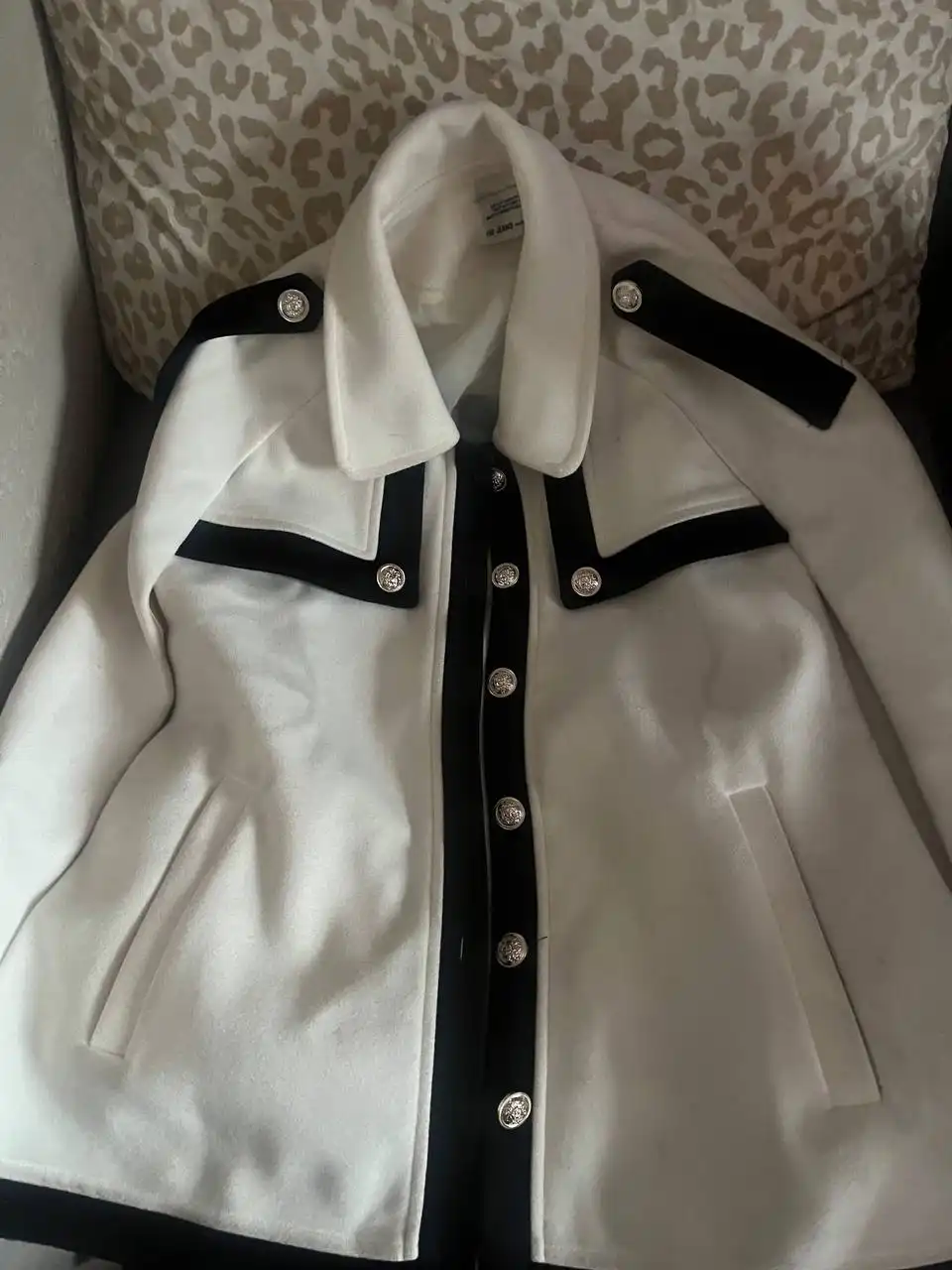 Продажа брендовой одежды и аксессуаров