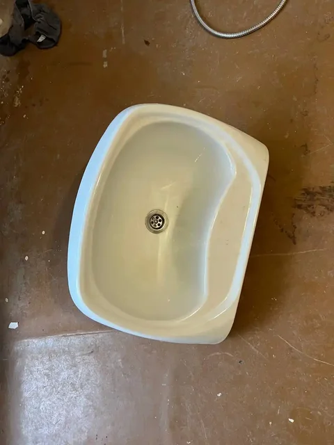 Продажа б/у дверей и ванного набора - Разное в Санкт-Петербург