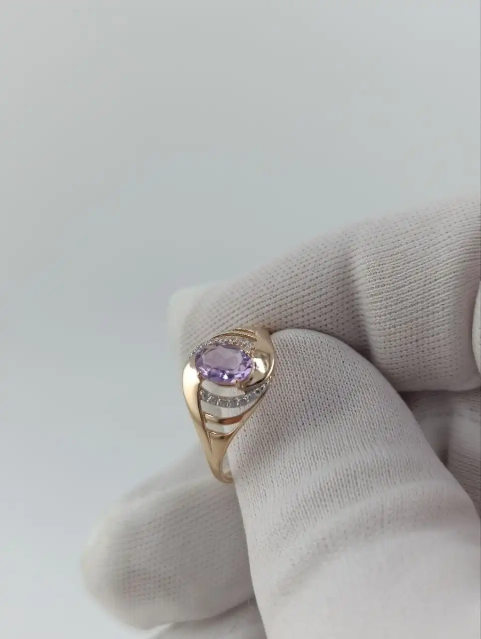 Золотое кольцо 585 пробы с аметистом и бриллиантами 18 размера - Инструменты в Санкт-Петербург