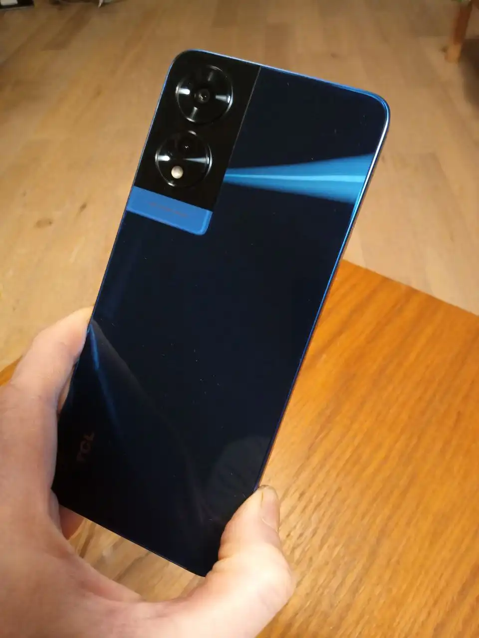 TCL 505 смартфон практически новый