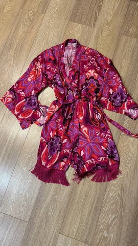 Халат Intimissimi из шелка - Спортивная одежда в Санкт-Петербург