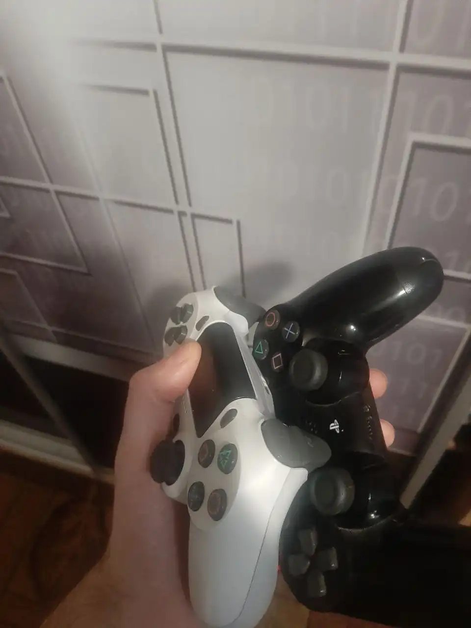 Продажа PlayStation 4 Slim 500Gb с двумя геймпадами и играми - Игровые приставки (Электроника) в Санкт-Петербург