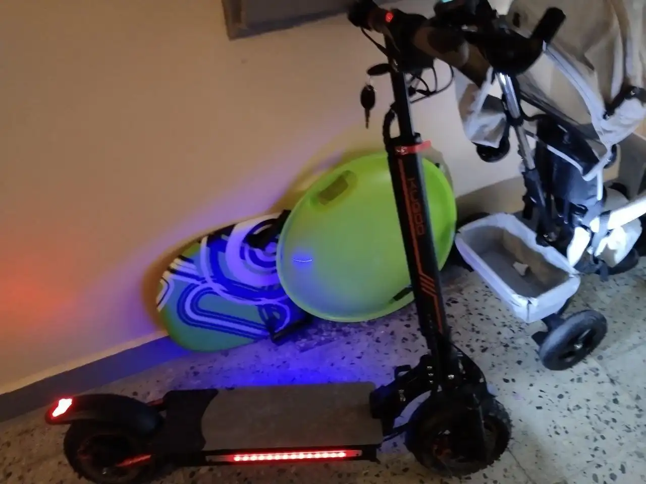 Продам электросамокат Kugoo Max Speed - Электросамокаты (Электроника) в Санкт-Петербург