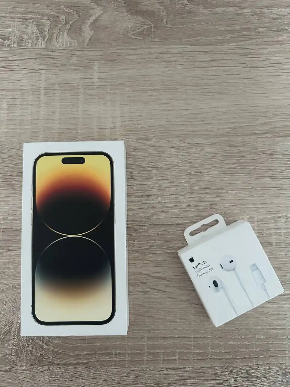 Продажа телефона в полном комплекте - Смартфоны и телефоны (Электроника) в Санкт-Петербург