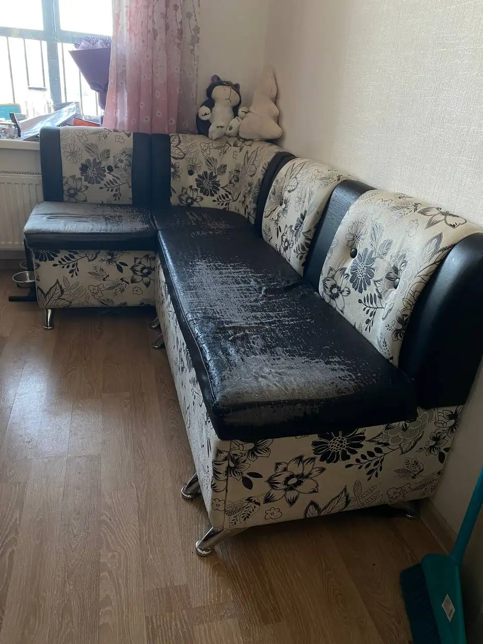 Диван бесплатно - Мебель (Барахолка) в Санкт-Петербург