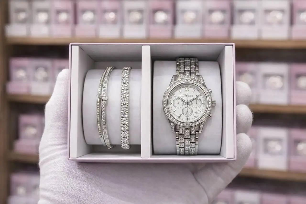 Набор женских часов и браслетов - Часы и украшения (Барахолка) в Санкт-Петербург