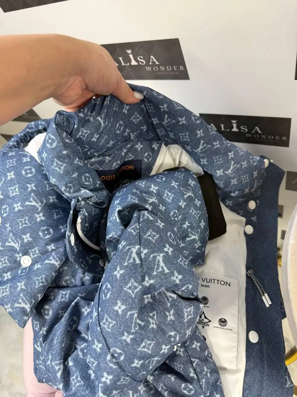 СРОЧНО продам пуховик Louis Vuitton новый - Верхняя одежда (Одежда) в Санкт-Петербург