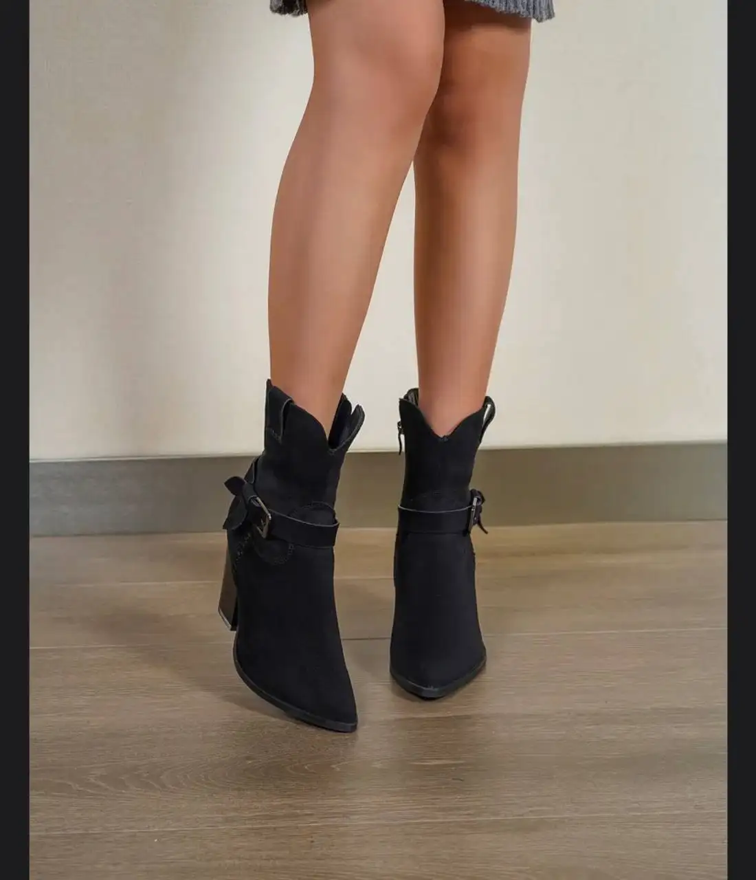 Продажа пальто, машинки для стрижки, ботильонов и корма для собак - Барахолка в Санкт-Петербург