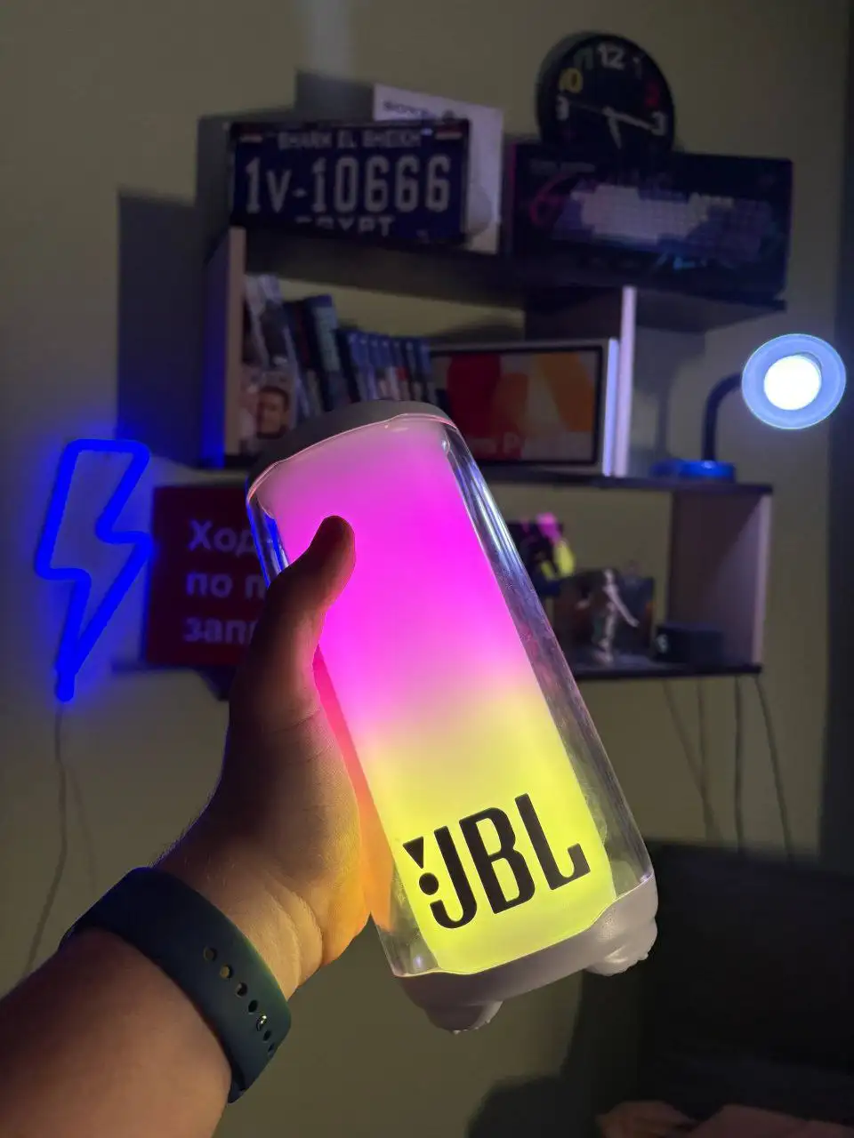 Колонка JBL Pulse 5 в идеальном состоянии - Аудиотехника (Электроника) в Санкт-Петербург