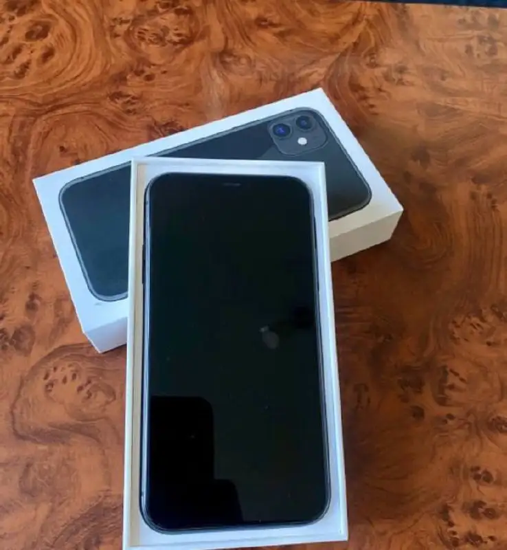 Продам Айфон 11 в хорошем состоянии - Смартфоны (Электроника) в Санкт-Петербург