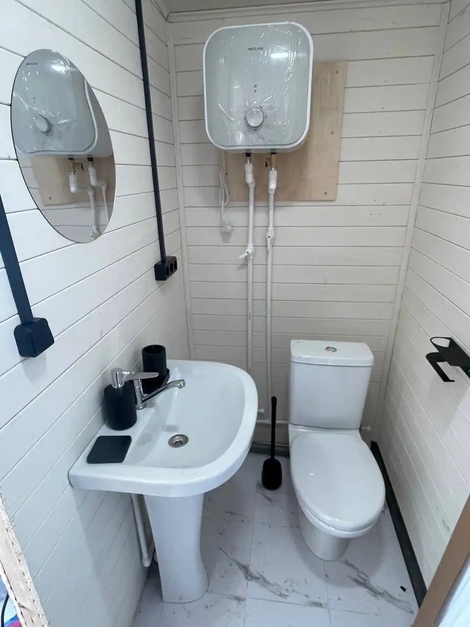 Продам модульный домик 6х2,30х2,40 с электрикой и сантехникой - Модульные домики (Барахолка) в Санкт-Петербург