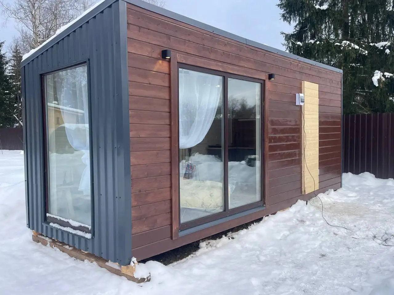 Продам модульный домик 6х2,30х2,40 с электрикой и сантехникой - Модульные домики (Барахолка) в Санкт-Петербург