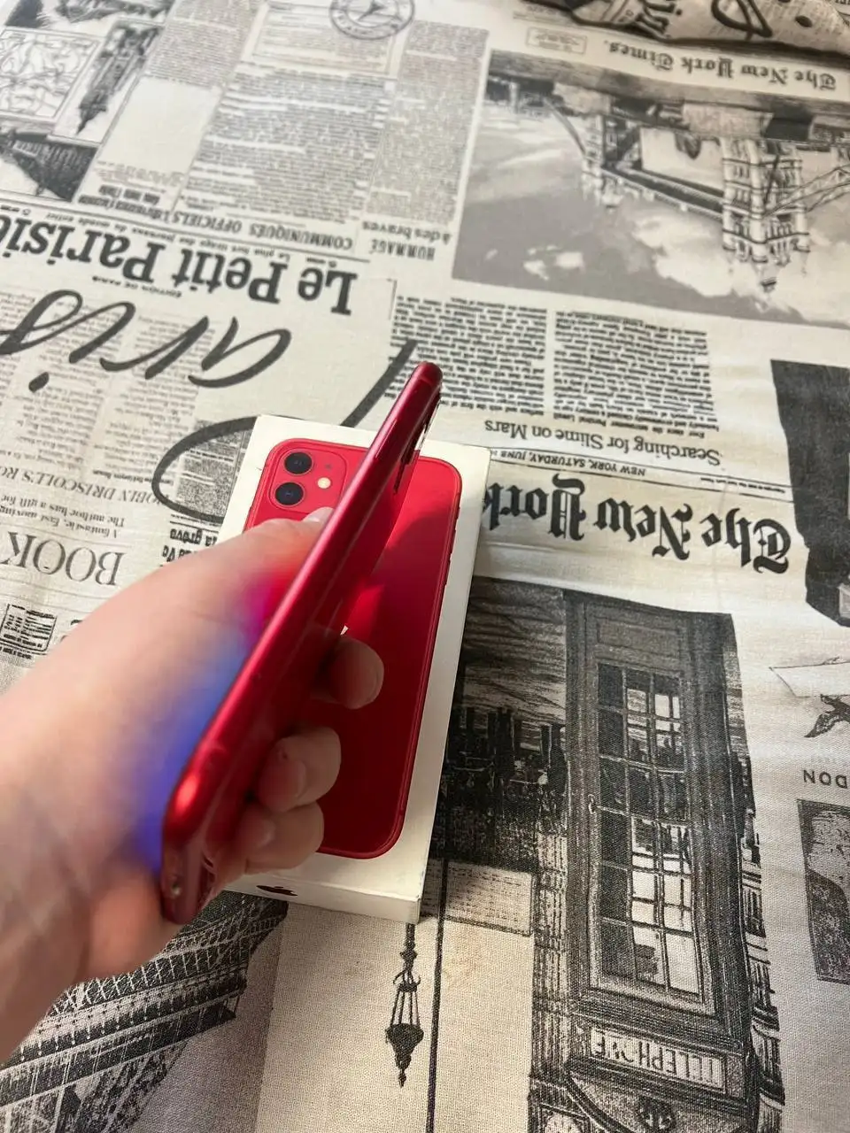 Смартфон в идеальном состоянии с комплектом аксессуаров - Смартфоны (Электроника) в Санкт-Петербург