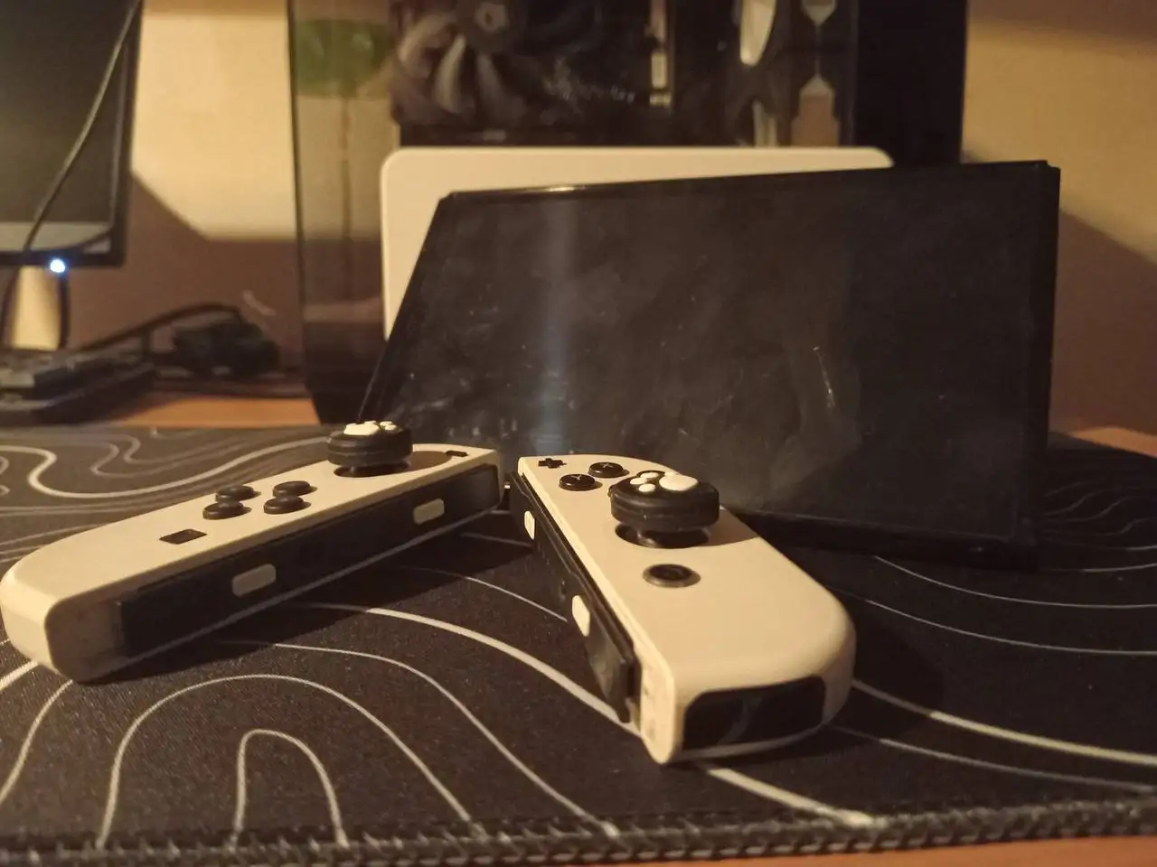 Продажа Nintendo Switch OLED с прошивкой - Игровые консоли (Электроника) в Санкт-Петербург