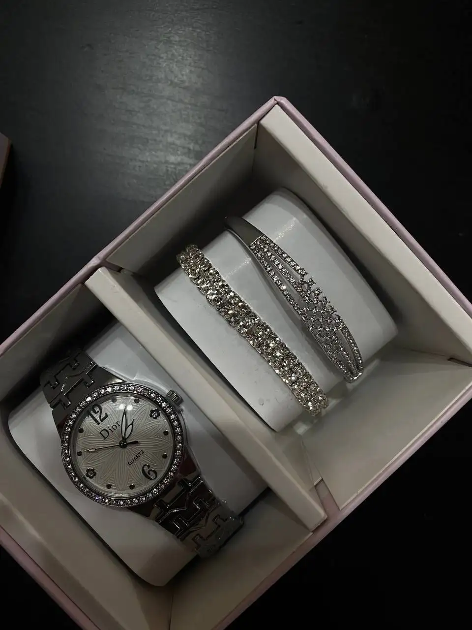 Мужские и женские часы для подчеркивания индивидуальности - Барахолка в Санкт-Петербург