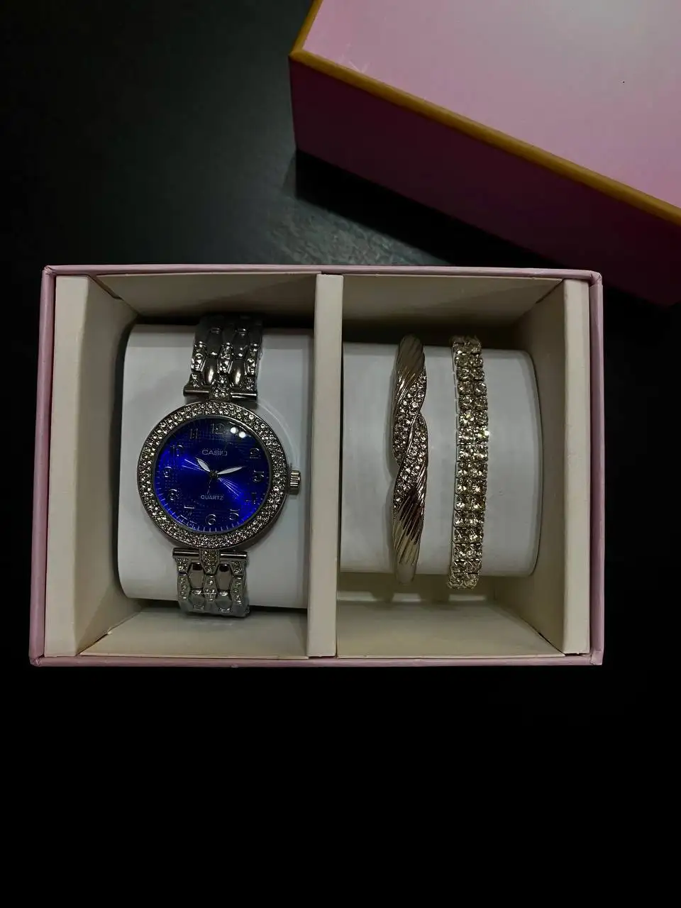 Мужские и женские часы для подчеркивания индивидуальности - Барахолка в Санкт-Петербург