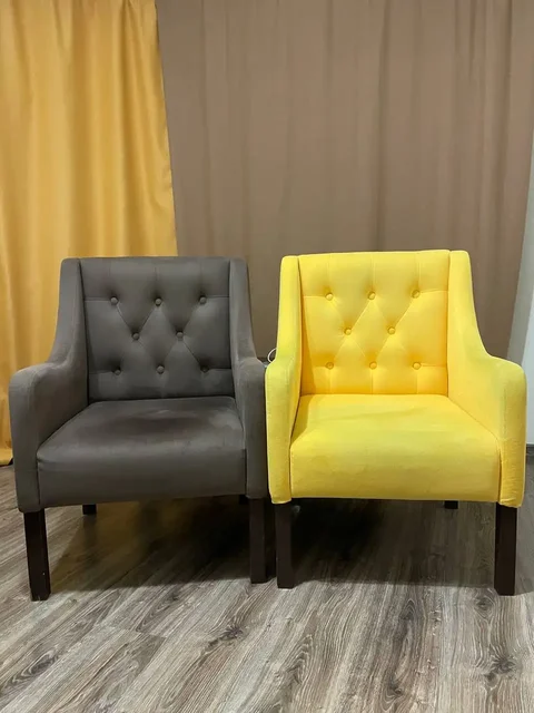 Продажа двух кресел с небольшими дефектами - частное объявление в Санкт-Петербург