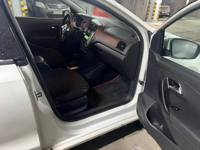 Автомобиль 2013 года с идеальным мотором и коробкой - частное объявление в Санкт-Петербург