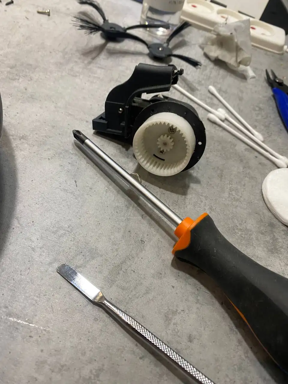 Робот-пылесос Polaris 1012u - Электроника (Барахолка) в Санкт-Петербург