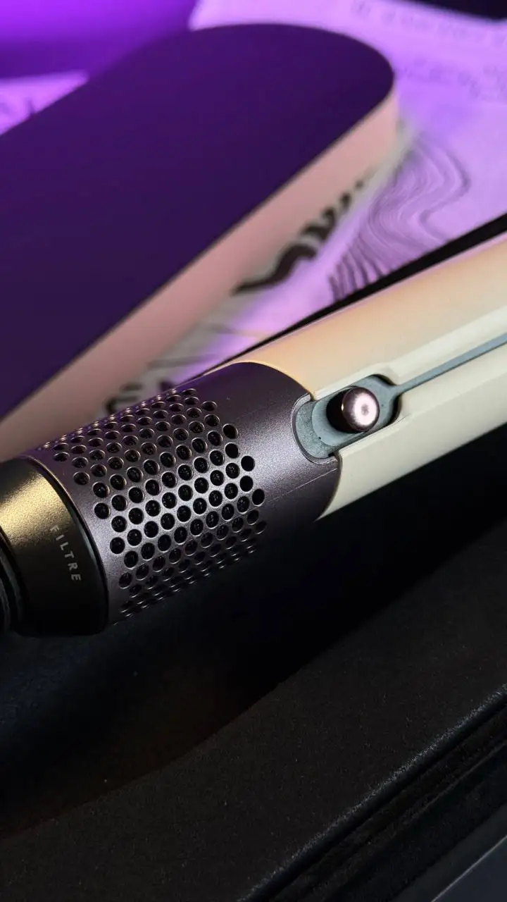 Выпрямитель-утюжок-фен Dyson Airstrait HS06 в кейсе - Бытовая техника для волос (Электроника) в Санкт-Петербург