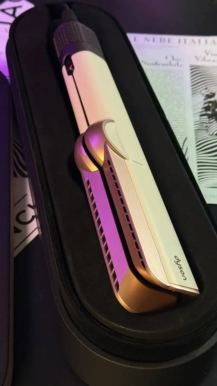 Выпрямитель-утюжок-фен Dyson Airstrait HS06 в кейсе - Бытовая техника для волос (Электроника) в Санкт-Петербург