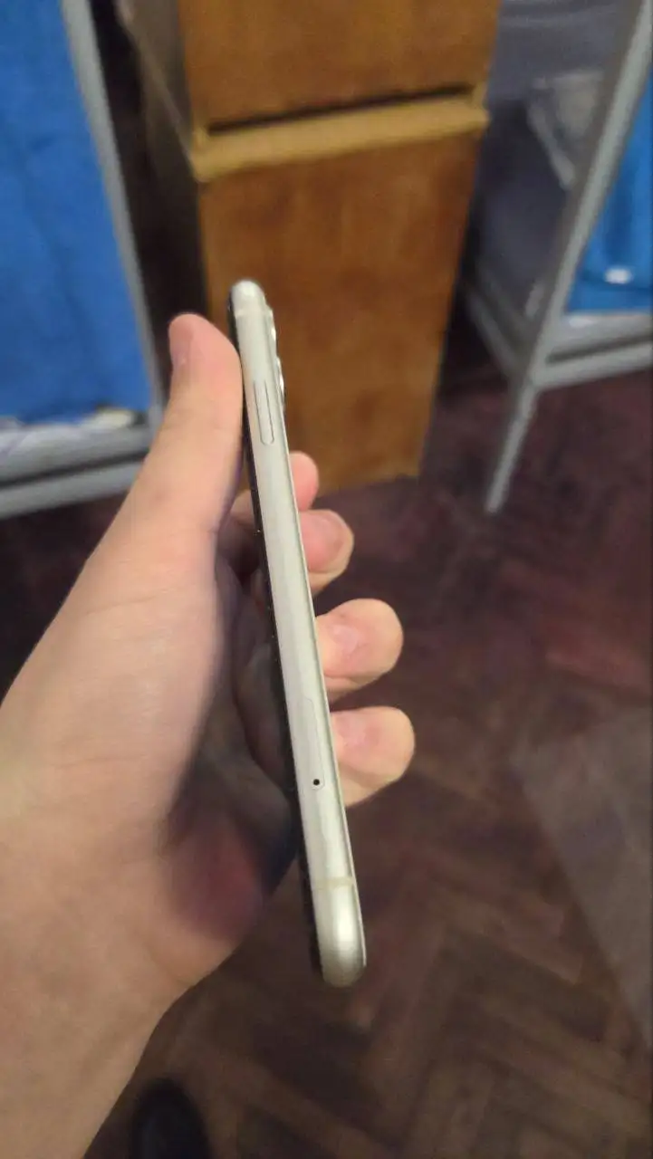 Продам iPhone 11 128GB в идеальном состоянии - Смартфоны (Электроника) в Санкт-Петербург