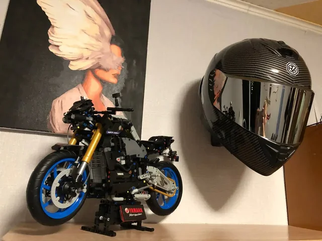 Продажа мотошлема с вешалкой - Напитки в Санкт-Петербург