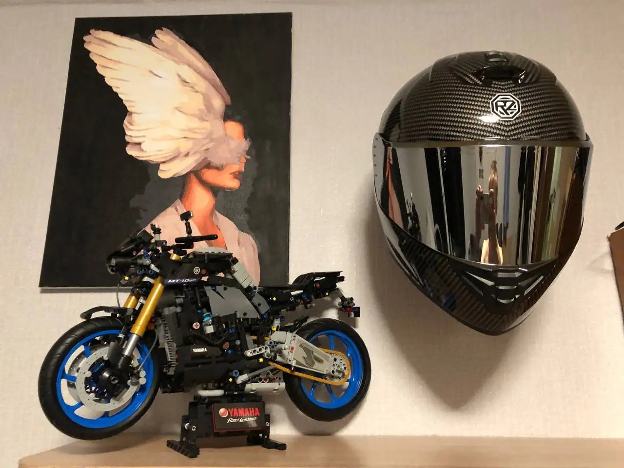 Продажа мотошлема с вешалкой - Мотошлемы (Барахолка) в Санкт-Петербург