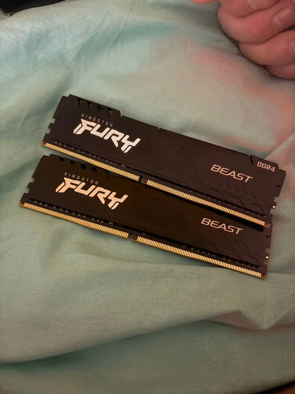 Продам оперативную память 32 ГБ 3200 МГц - Компьютерные комплектующие (Электроника) в Санкт-Петербург