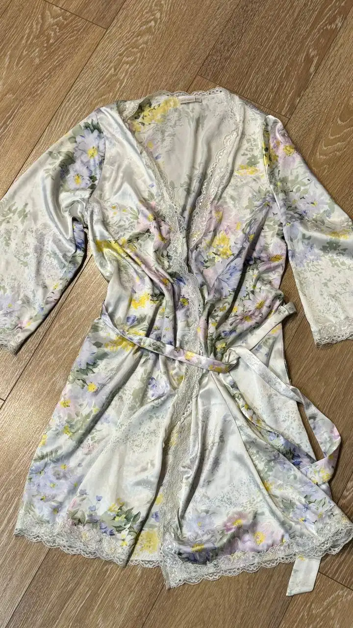 Комплект халата с сорочкой размер XS - Домашняя одежда (Одежда) в Санкт-Петербург