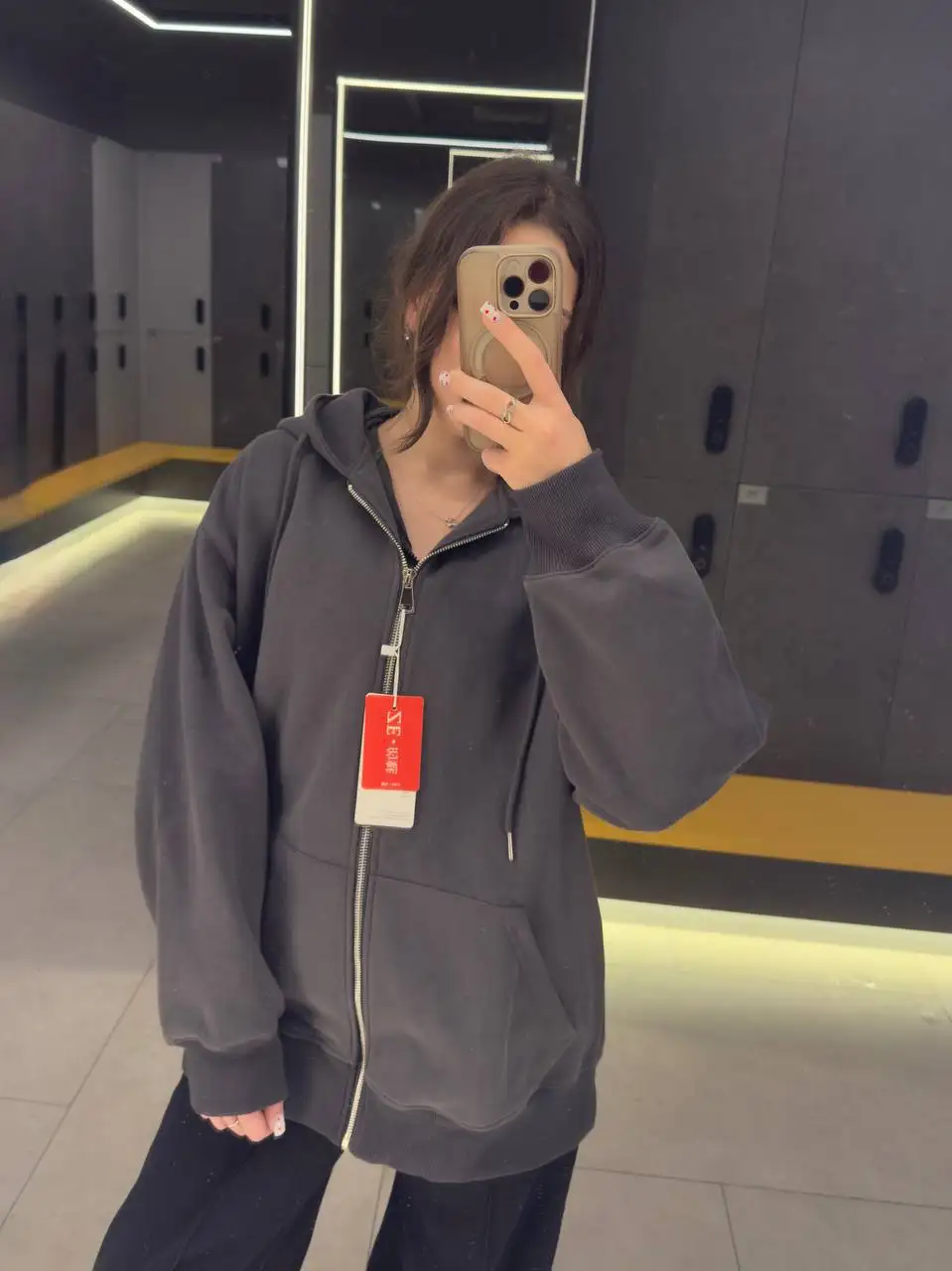 Женские худи на молнии черное и темно серое - Верхняя одежда (Одежда) в Санкт-Петербург