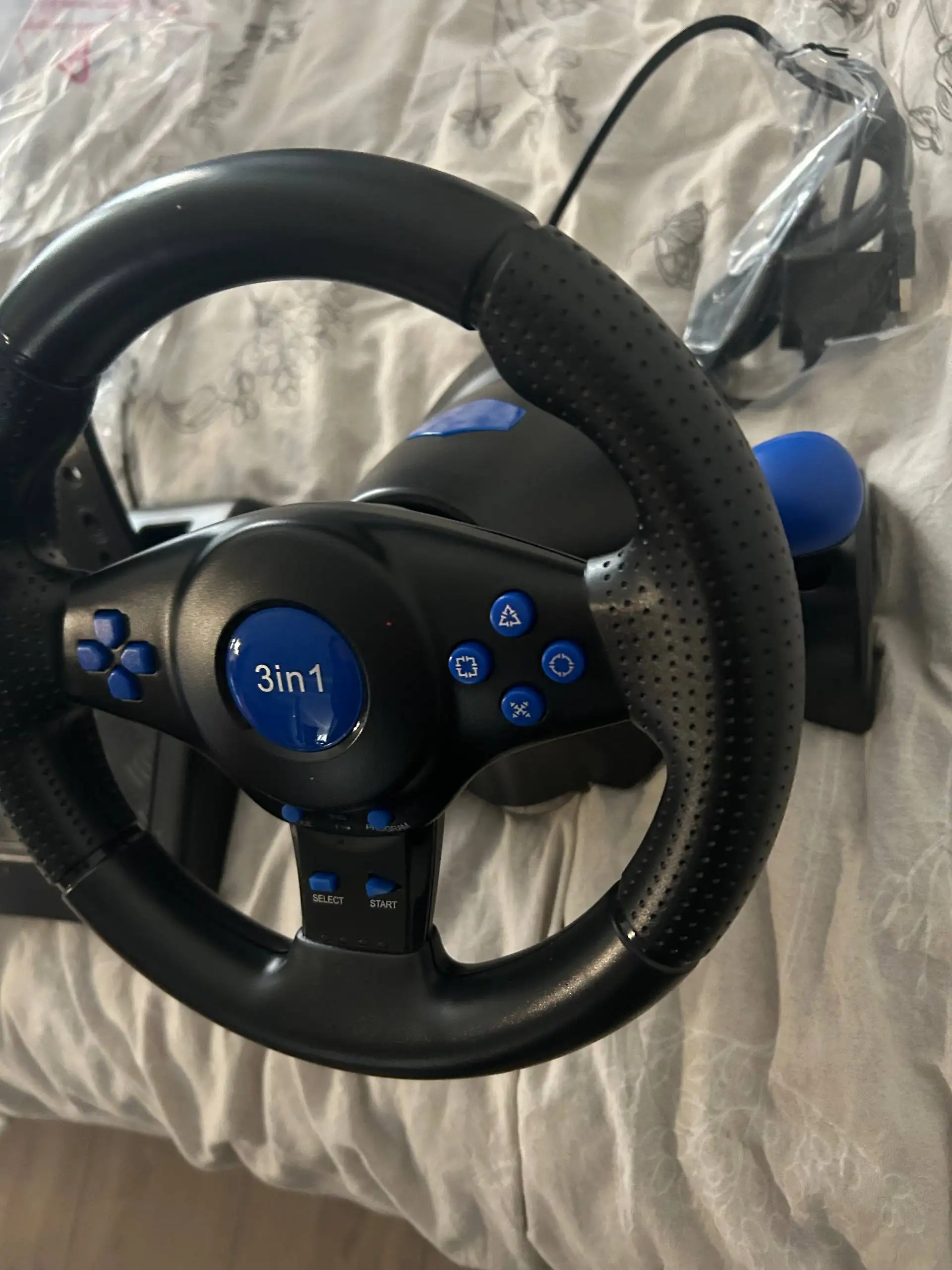 Руль игровой с педалями - Игровые аксессуары (Барахолка) в Санкт-Петербург