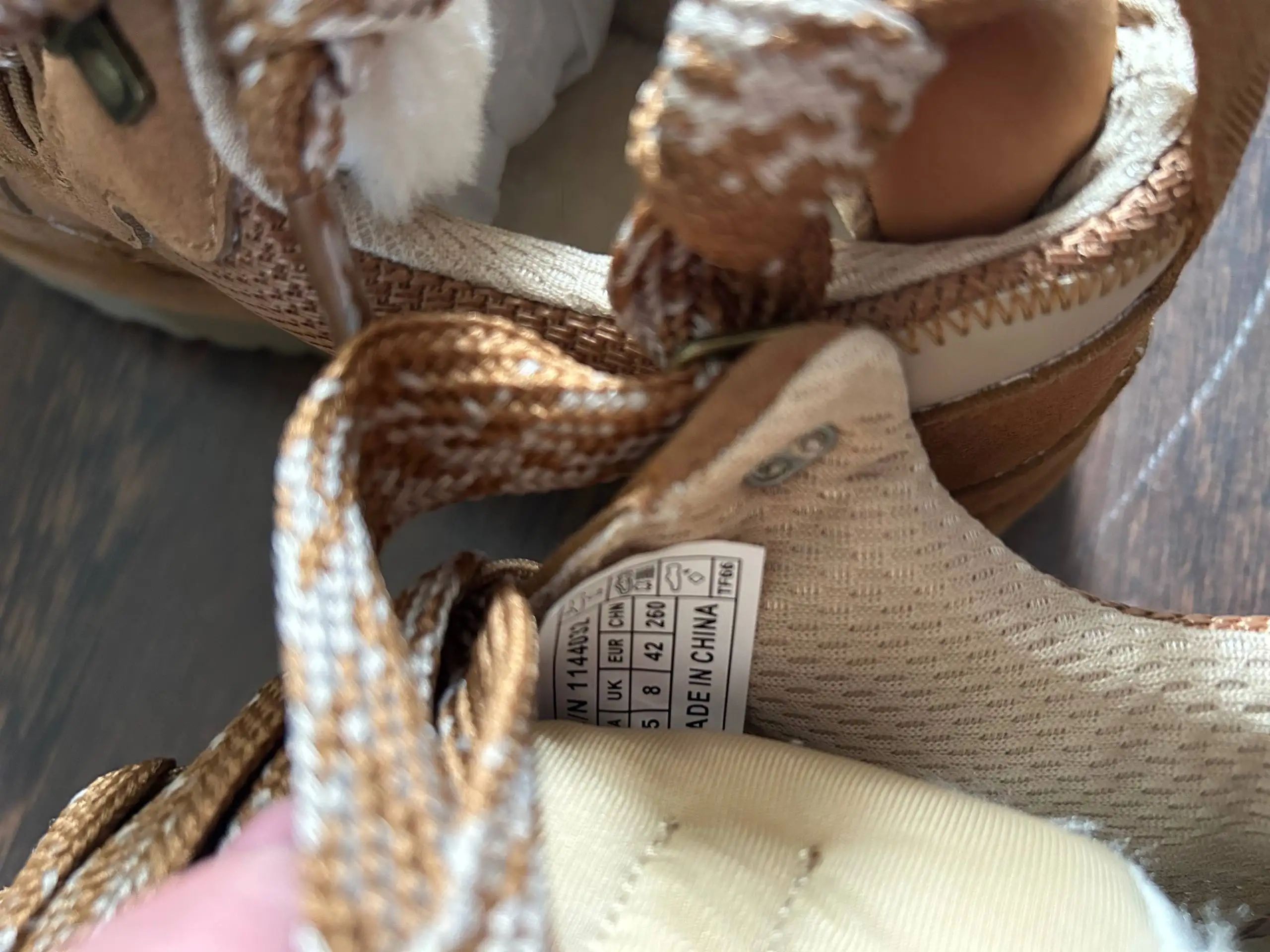 Кроссовки утепленные новые - Обувь (Одежда) в Санкт-Петербург