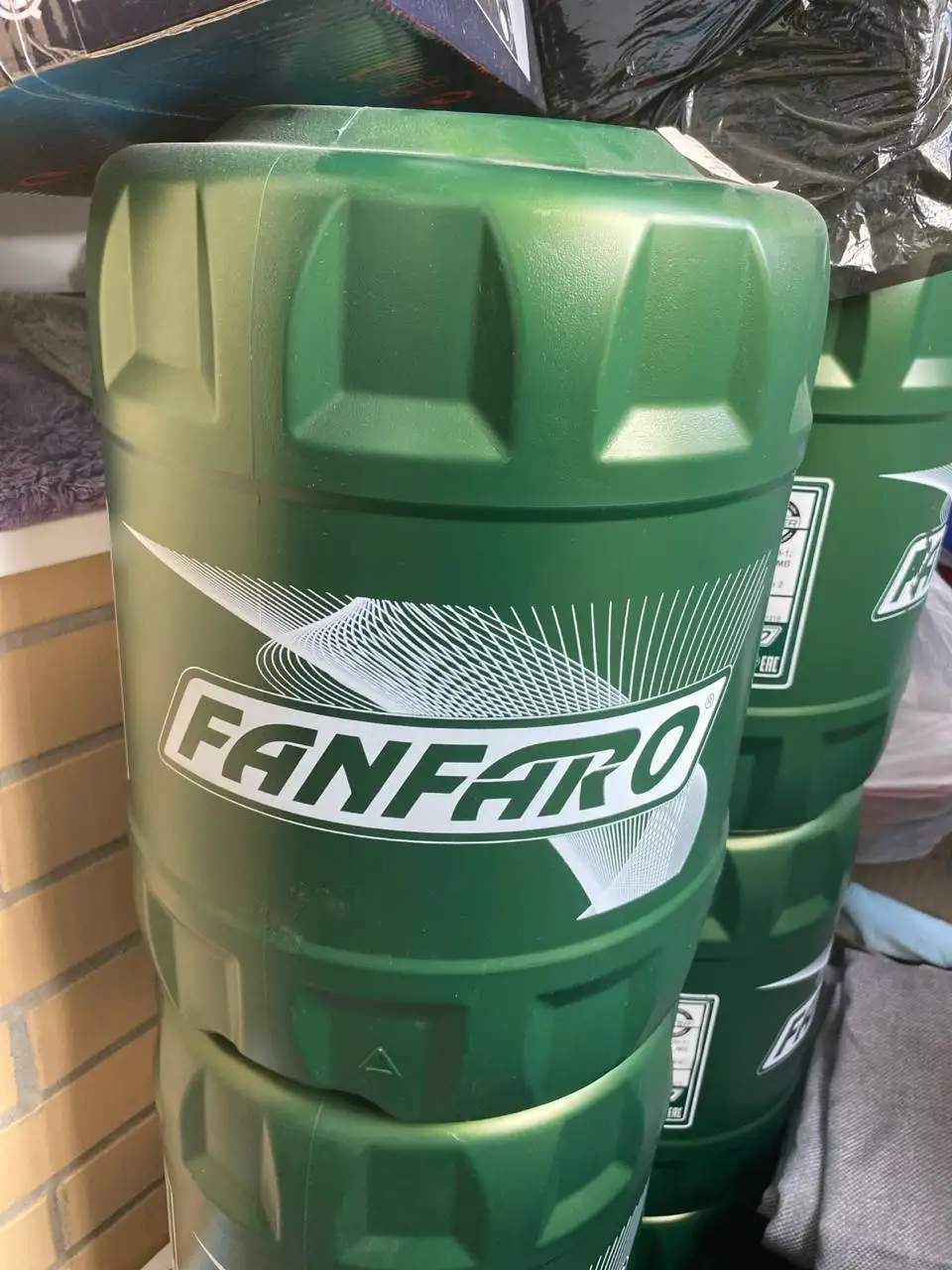 Моторное масло полусинтетическое - Автомобильные товары (Барахолка) в Санкт-Петербург