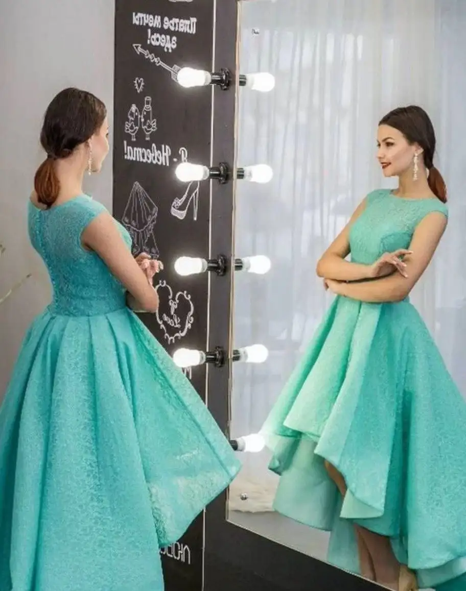 Платья для выпускного в отличном состоянии - Платья (Одежда) в Санкт-Петербург