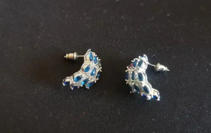 Женская бижутерия: серьги и кольцо - Бижутерия (Барахолка) в Санкт-Петербург