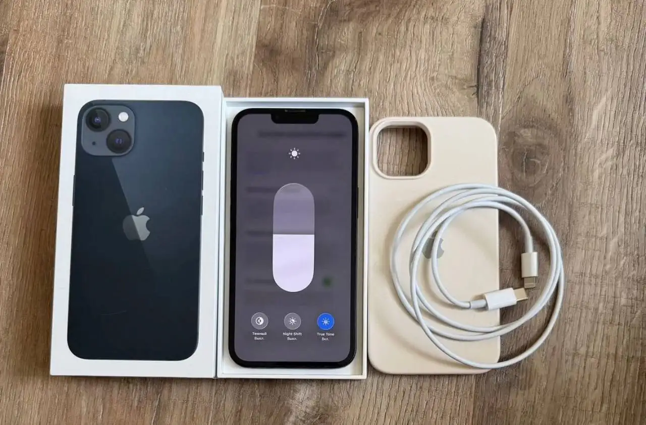 iPhone 13 в идеальном состоянии - Смартфоны (Электроника) в Санкт-Петербург