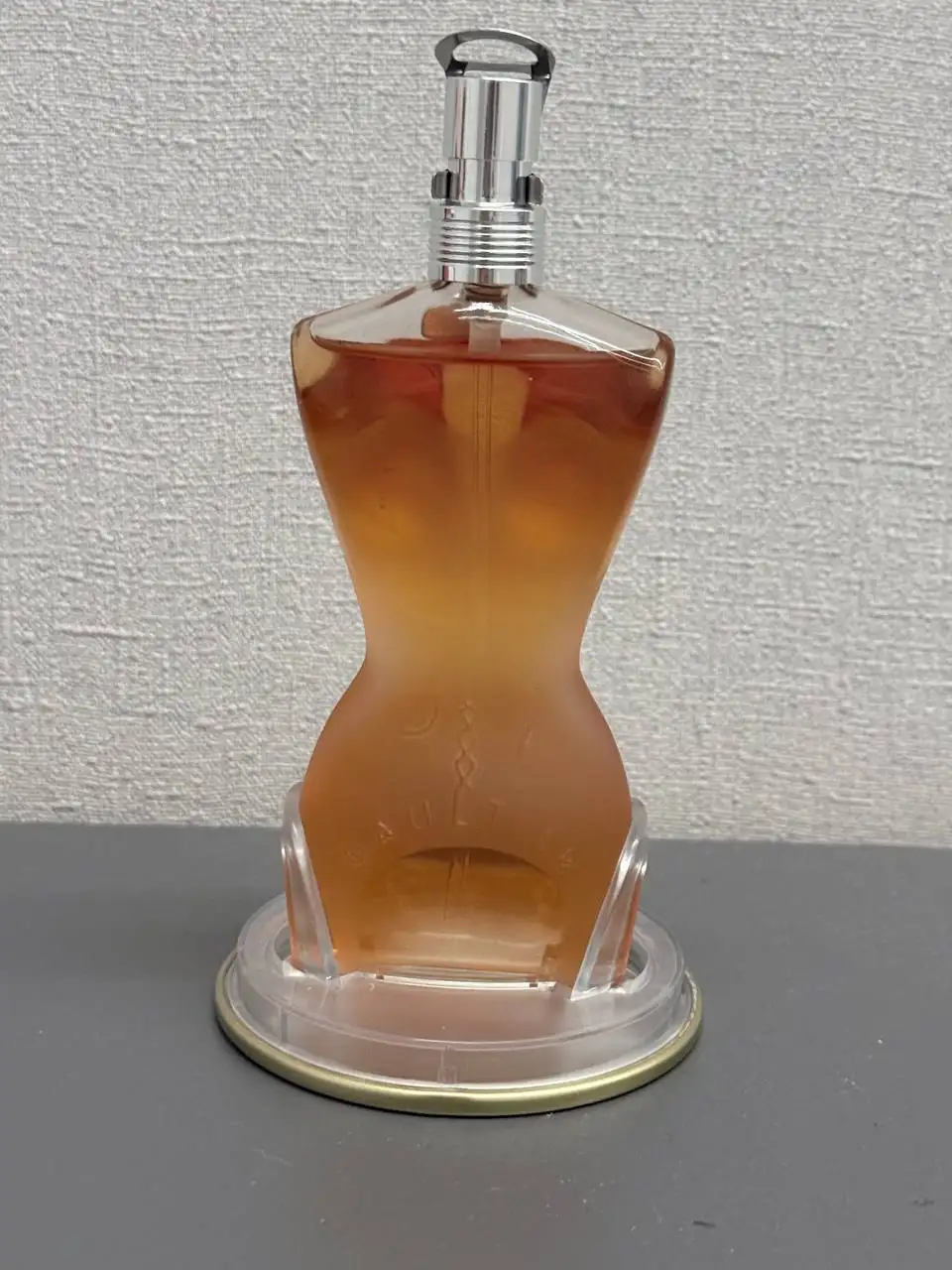 Продам духи Jean Paul Gaultier classique 100ml - Парфюмерия (Барахолка) в Санкт-Петербург