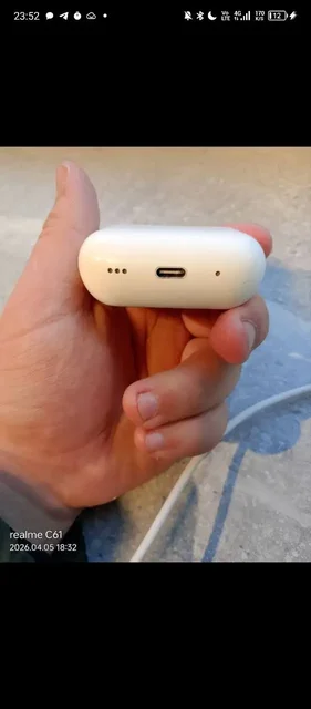 AirPods Pro 2 с поврежденным дисплеем - частное объявление в Санкт-Петербург