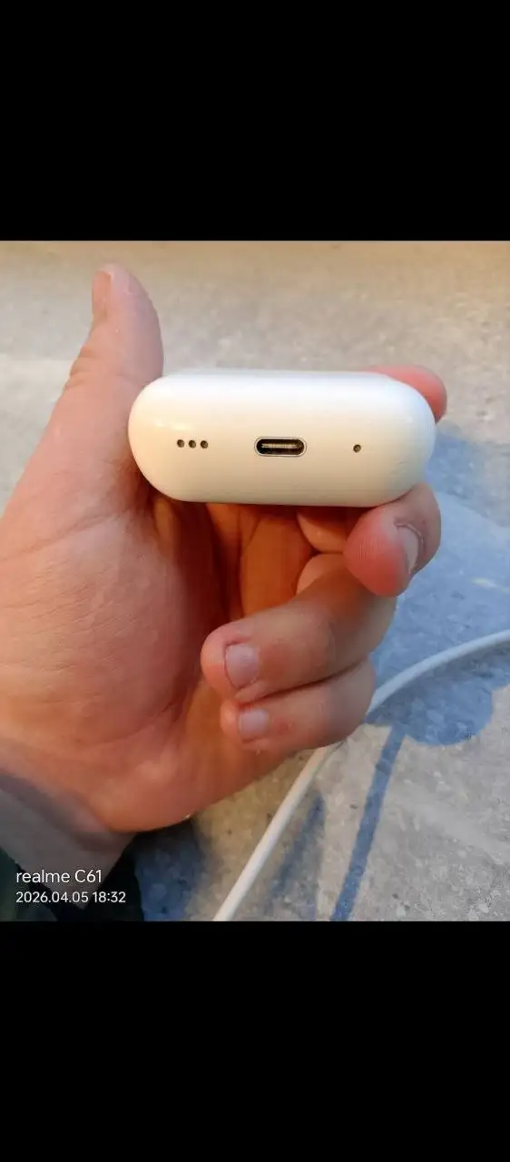 AirPods Pro 2 с поврежденным дисплеем - Наушники (Электроника) в Санкт-Петербург