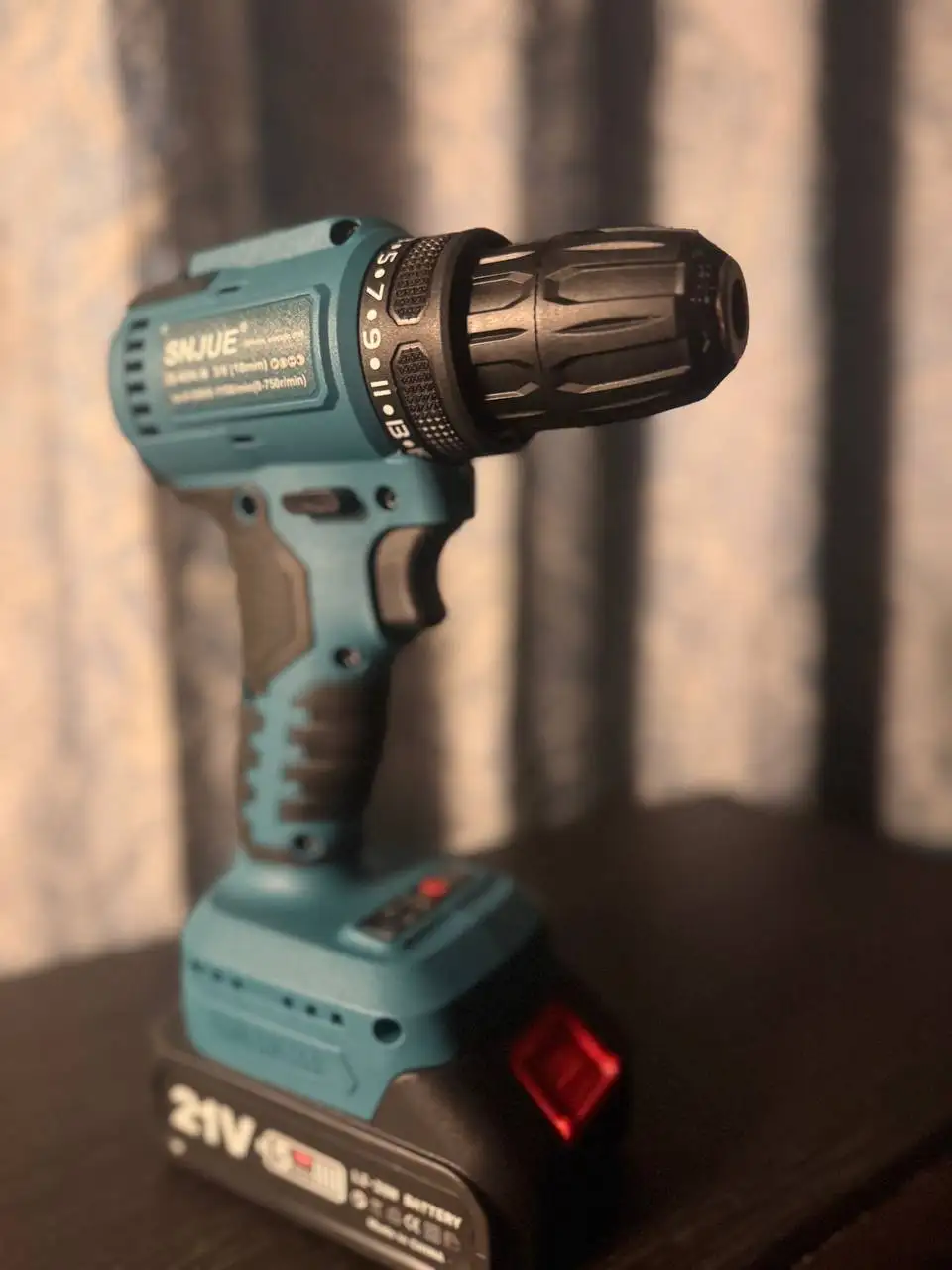 Новый шуруповерт в заводской упаковке - Инструменты (Барахолка) в Санкт-Петербург