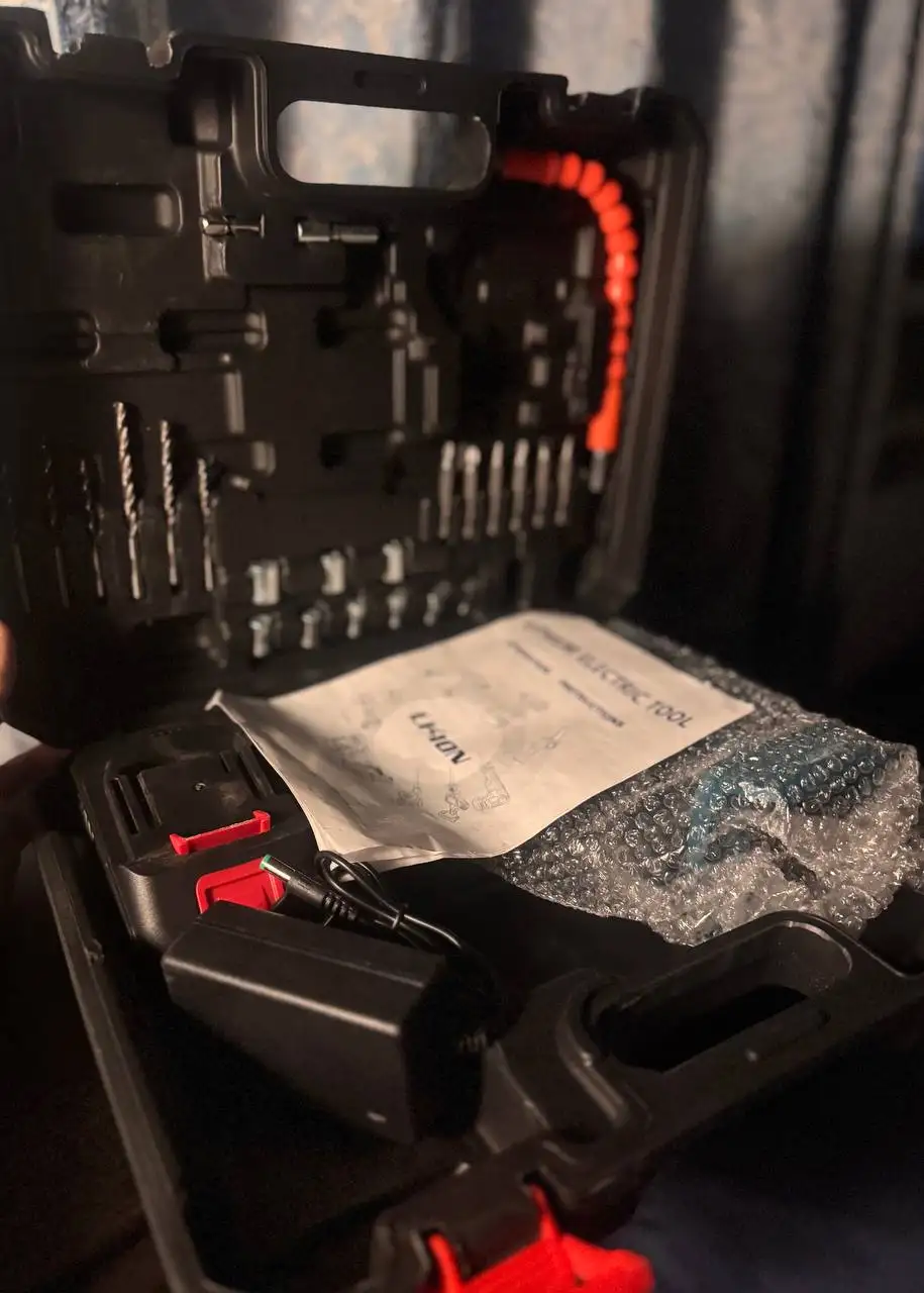 Новый шуруповерт в заводской упаковке - Инструменты (Барахолка) в Санкт-Петербург